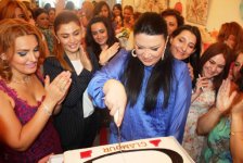 В Баку состоялся вечер моды - Рухи Алиева выбрана "Иконой стиля" (фото)