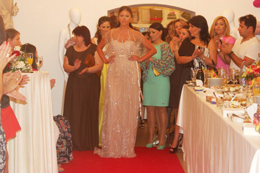 В Баку состоялся вечер моды - Рухи Алиева выбрана "Иконой стиля" (фото)