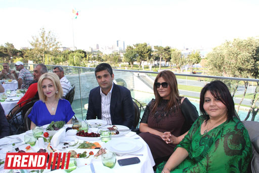 Ажда Пеккан удостоена в Баку  награды "За многолетнюю творческую деятельность, развитие культуры и благотворительность" (фото)