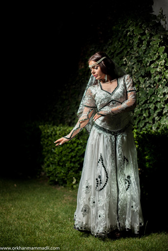 Известная украинская танцовщица в азербайджанском национальном костюме: "Очарована Баку" (фото)