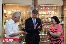 Зарифа Салахова награждена Почетным знаком Россотрудничества
"За дружбу и сотрудничество" (фото)