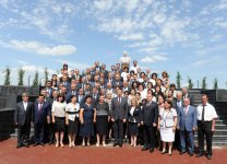 Президент Ильхам Алиев: Предпринимательство в Азербайджане стремительно развивается (ФОТО)