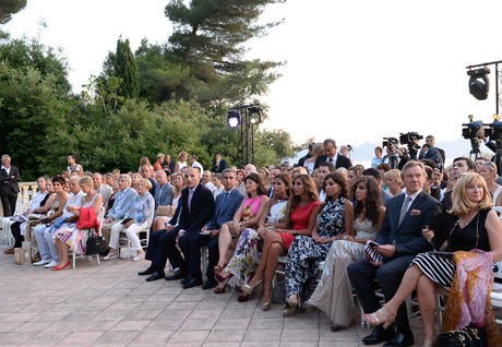 Первой леди Азербайджана Мехрибан Алиевой вручен диплом почетного гражданина города Канны (ФОТО)