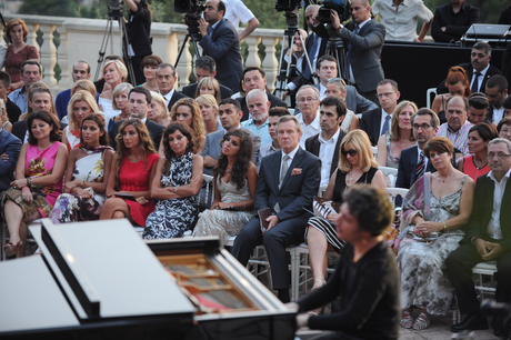 Первой леди Азербайджана Мехрибан Алиевой вручен диплом почетного гражданина города Канны (ФОТО)