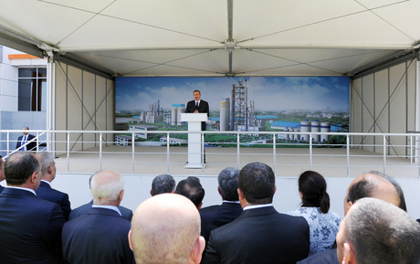 Президент Ильхам Алиев: Предпринимательство в Азербайджане стремительно развивается (ФОТО)