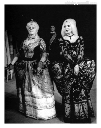 В Омске поставили памятник актрисе из Баку - первой супруге Михаила Пуговкина (фото)