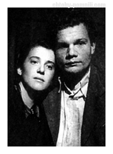 В Омске поставили памятник актрисе из Баку - первой супруге Михаила Пуговкина (фото)