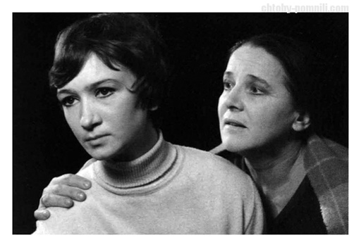 В Омске поставили памятник актрисе из Баку - первой супруге Михаила Пуговкина (фото)