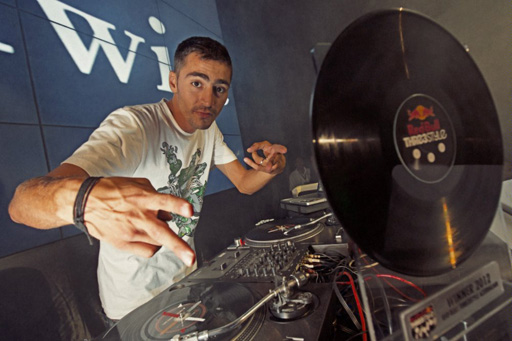В Азербайджане определился победитель по диджеингу, который выступит на чемпионате мира в Канаде (фото)