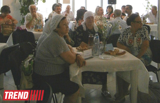 В Баку отметили День семьи, любви и верности (фото)