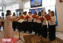 В Баку отметили День семьи, любви и верности (фото)