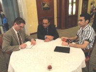 В Будапеште открылась выставка Чингиза Мехбалыева "Раскрашивая вашу жизнь" (фото)