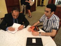 В Будапеште открылась выставка Чингиза Мехбалыева "Раскрашивая вашу жизнь" (фото)