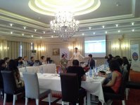 Телеведущий Джейхун Али рассказал о мастер-классе для молодых политиков (фото)