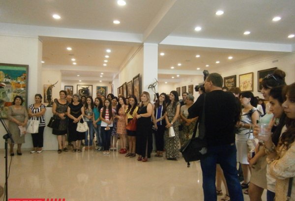 В Баку в галерее миниатюрного искусства представят спектакль Чехова "Женитьба"