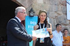 Мехсети Ибрагимова представила Азербайджан на пленэре художников тюркского мира (фото)