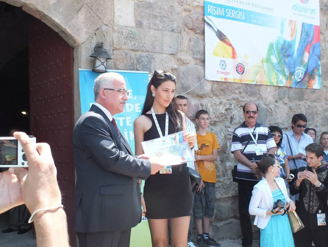 Мехсети Ибрагимова представила Азербайджан на пленэре художников тюркского мира (фото)