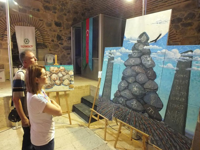 Мехсети Ибрагимова представила Азербайджан на пленэре художников тюркского мира (фото)