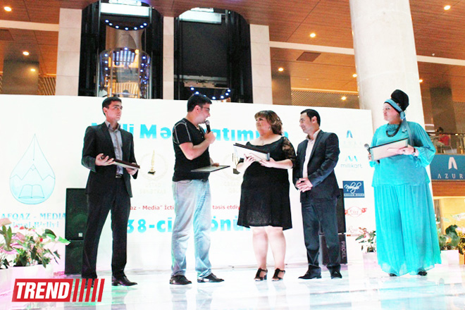 В Баку состоялось награждение журналистов, посвященное 138-летию Дня национальной прессы (фото)