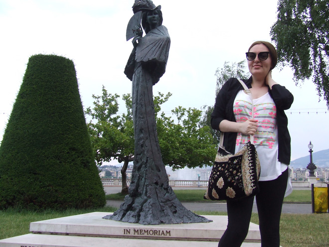 Центр Швейцарской Ривьеры -  глазами Севды Алекперзаде (фото)