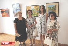 В Баку открылась выставка Наргиз Бабаевой "Вдохновение": "На холсте можно остановить время" (фотосессия)