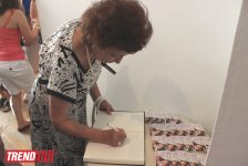 В Баку открылась выставка Наргиз Бабаевой "Вдохновение": "На холсте можно остановить время" (фотосессия)