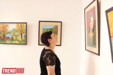 В Баку открылась выставка Наргиз Бабаевой "Вдохновение": "На холсте можно остановить время" (фотосессия)