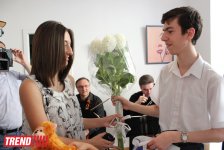 В Баку открылась выставка Наргиз Бабаевой "Вдохновение": "На холсте можно остановить время" (фотосессия)