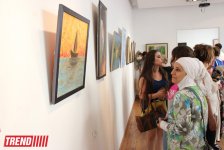 В Баку открылась выставка Наргиз Бабаевой "Вдохновение": "На холсте можно остановить время" (фотосессия)