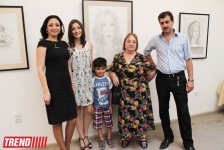 В Баку открылась выставка Наргиз Бабаевой "Вдохновение": "На холсте можно остановить время" (фотосессия)