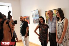 В Баку открылась выставка Наргиз Бабаевой "Вдохновение": "На холсте можно остановить время" (фотосессия)