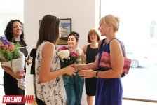 В Баку открылась выставка Наргиз Бабаевой "Вдохновение": "На холсте можно остановить время" (фотосессия)