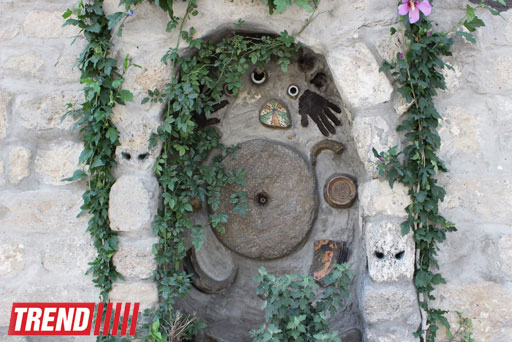 Уникальный фасад дома Али Шамси в Ичери Шехер: "Моей первой кистью был гвоздь" (фото)