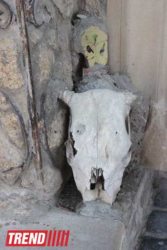 Уникальный фасад дома Али Шамси в Ичери Шехер: "Моей первой кистью был гвоздь" (фото)