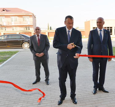 Ильхам Алиев принял участие в открытии нового здания Сиязаньской районной организации партии «Ени Азербайджан» (ФОТО)