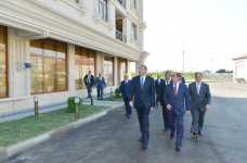 Президент Азербайджана принял участие в церемонии распределения квартир в построенном для журналистов здании (ФОТО)