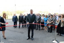 Президент Азербайджана принял участие в церемонии распределения квартир в построенном для журналистов здании (ФОТО)
