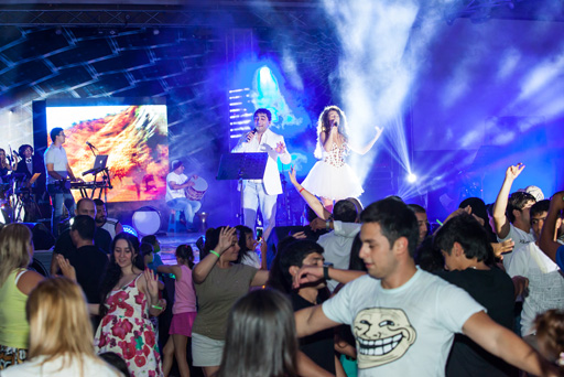 В Набрани состоялся зажигательный концерт Nuri & Jane из Москвы (фотосессия)