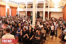 Шафигу Ахундову аплодисментами проводили в последний путь (фото)