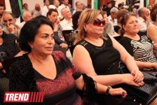 Шафигу Ахундову аплодисментами проводили в последний путь (фото)