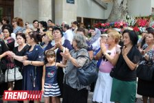 Шафигу Ахундову аплодисментами проводили в последний путь (фото)