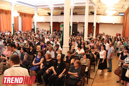 Шафигу Ахундову аплодисментами проводили в последний путь (фото)