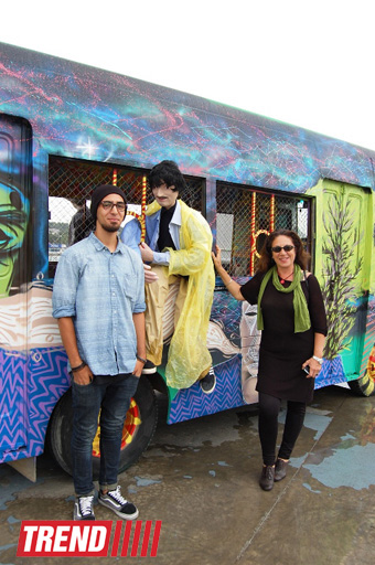 Пространство Современного Искусства YARAT! представило проект "Save the Earth" (фото)