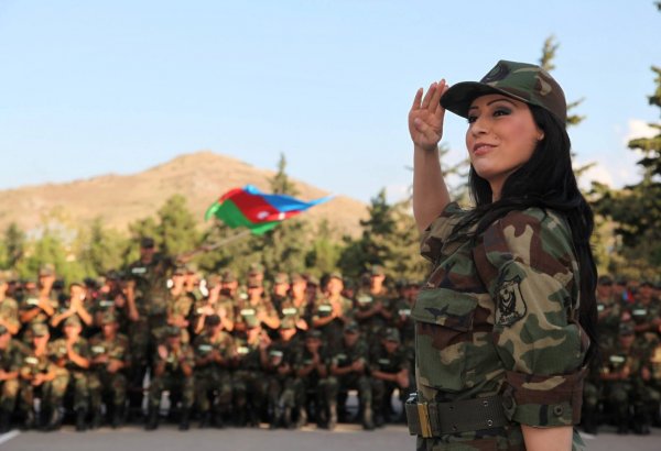 Роза Зяргярли выступила с концертной программой в прифронтовой зоне (фото)