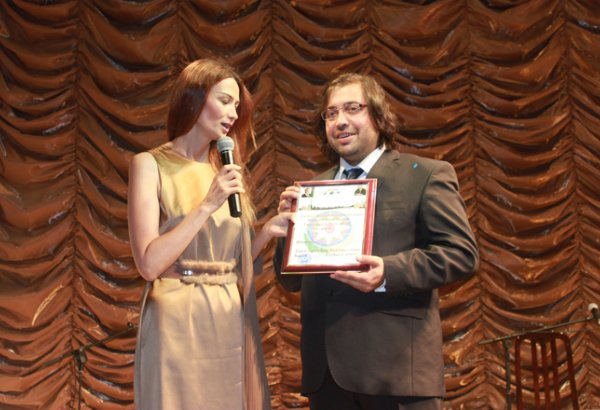 Турецкому исполнителю Башкалу вручен диплом почетного гражданина Тертерского района Азербайджана (фото)