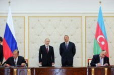 Азербайджан и Россия подписали ряд межправительственных соглашений (ФОТО)