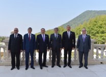 Президент Азербайджана предложил провести совместную выставку турпотенциала тюркоязычных стран (версия 2) (ФОТО)