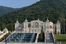 Президент Азербайджана предложил провести совместную выставку турпотенциала тюркоязычных стран (версия 2) (ФОТО)