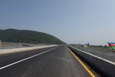 Президент Азербайджана принял участие в открытии участка реконструируемой автодороги Шеки-Гах-Загатала (ФОТО)