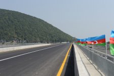Президент Азербайджана принял участие в открытии участка реконструируемой автодороги Шеки-Гах-Загатала (ФОТО)